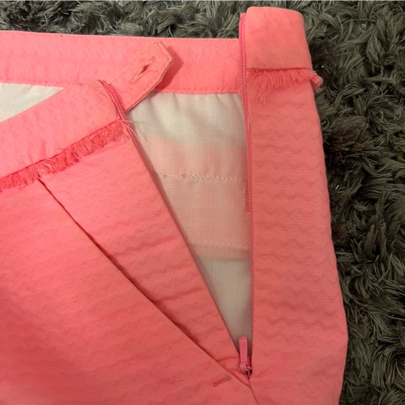 Lilly Pulitzer Women's Mid-Rise preppy Chino Style Short‎ Pink Size 4 - Picture 6 of 8